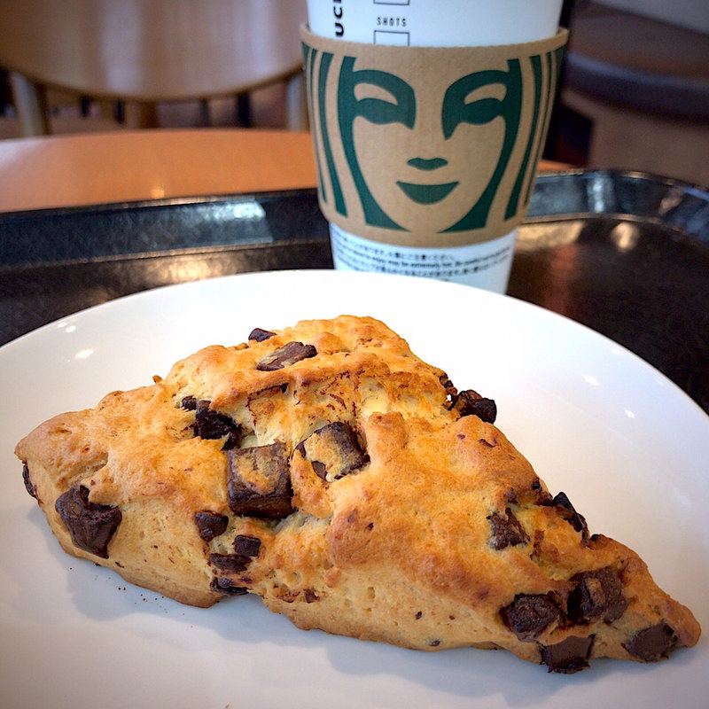 チョコレートチャンクスコーン(スターバックスコーヒー TSUTAYA 馬事公苑店)