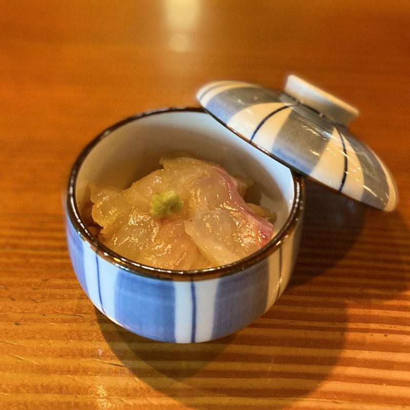 鯛の一口漬け丼(URCHIN)