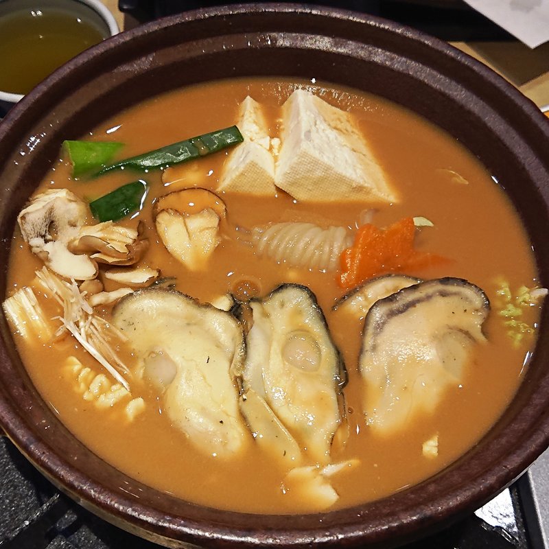 広島県産大粒牡蠣味噌鍋(藍屋 武蔵小杉店)