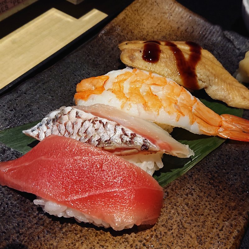 寿司4貫(藍屋 武蔵小杉店)