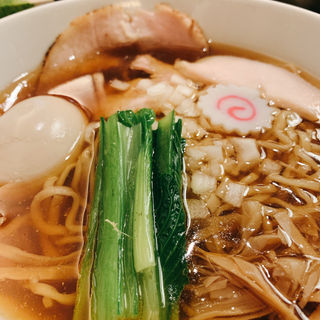 魚鶏貝醤油らーめん(フスマにかけろ 中崎壱丁 （麩）)