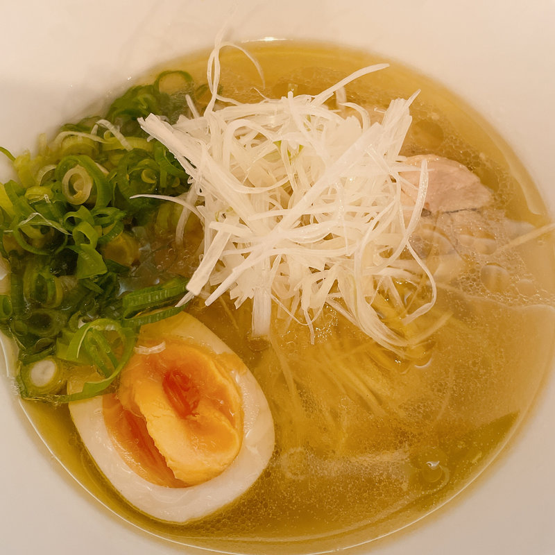 鶏塩ラーメン(Hippo)