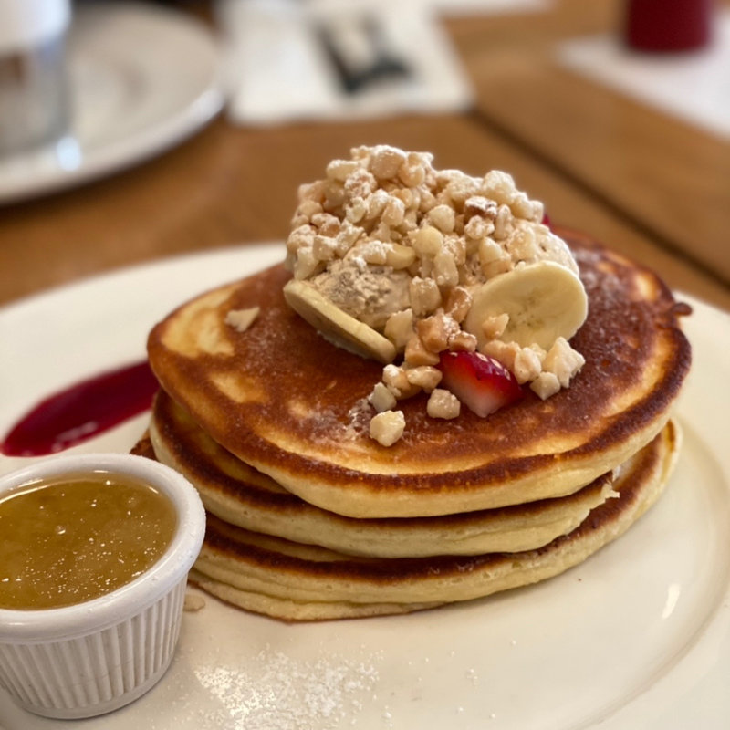 ストロベリー&バナナのパンケーキ(クリントン・ストリート・ベイキング・カンパニー （CLINTON ST. BAKING COMPANY & RESTAURANT）)