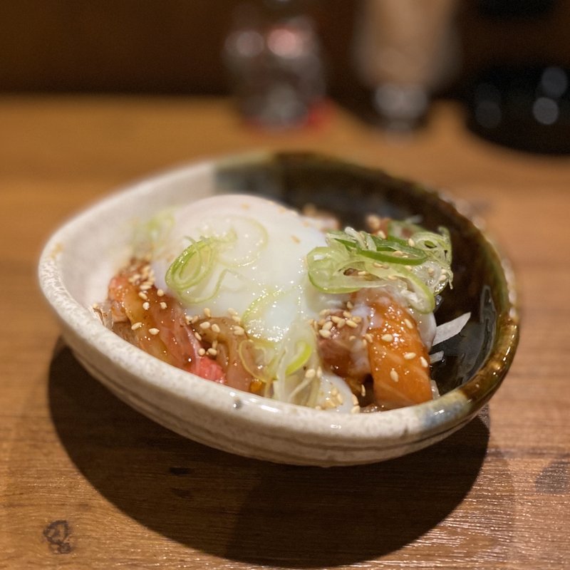 海鮮ユッケ(居酒屋 友蔵)