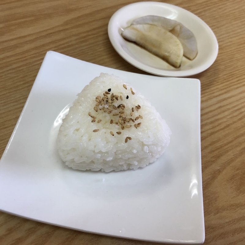 おにぎり(らーめんハウス キャプテン )