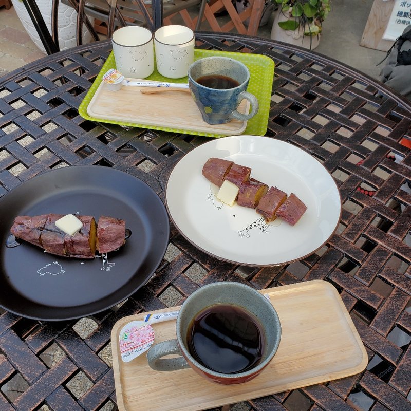 焼き芋のバターはちみつ乗せ(おいものプーシャン)