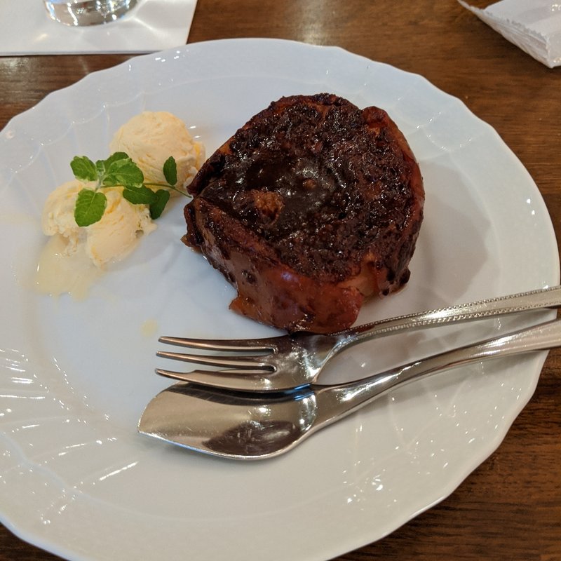 焼きリンゴ(かふぇ り どぅ あんぐいゆ )