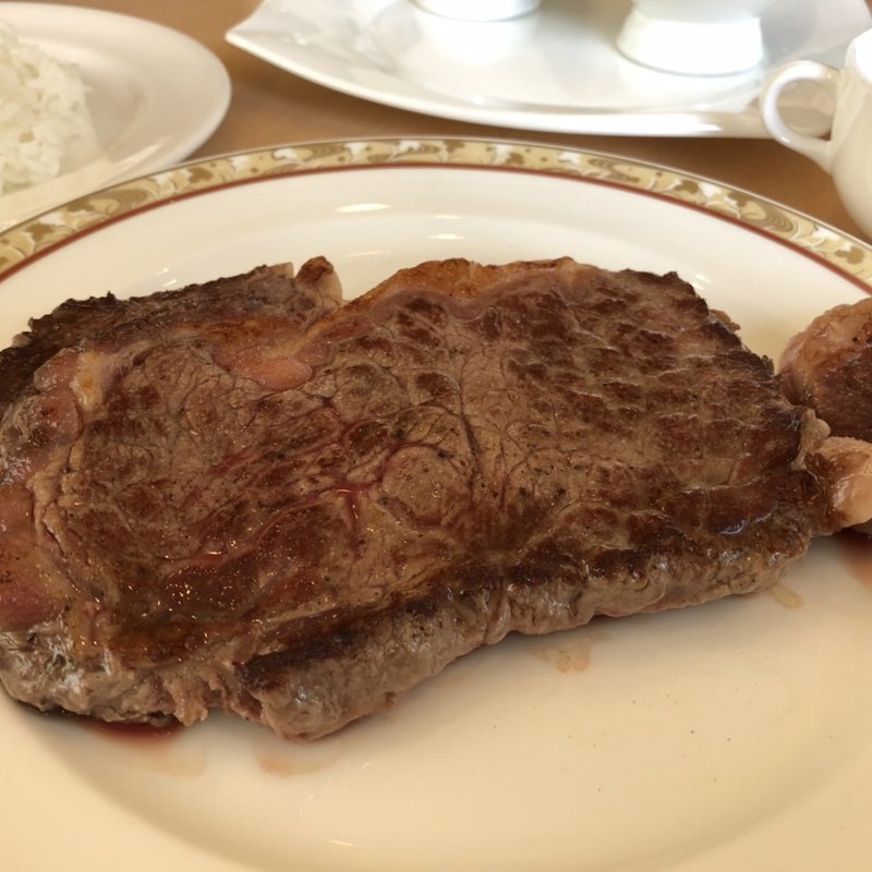 ステーキ食べ放題(ラ・セーヌ )