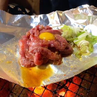 レアステーキユッケ味(炭火焼肉 仁)
