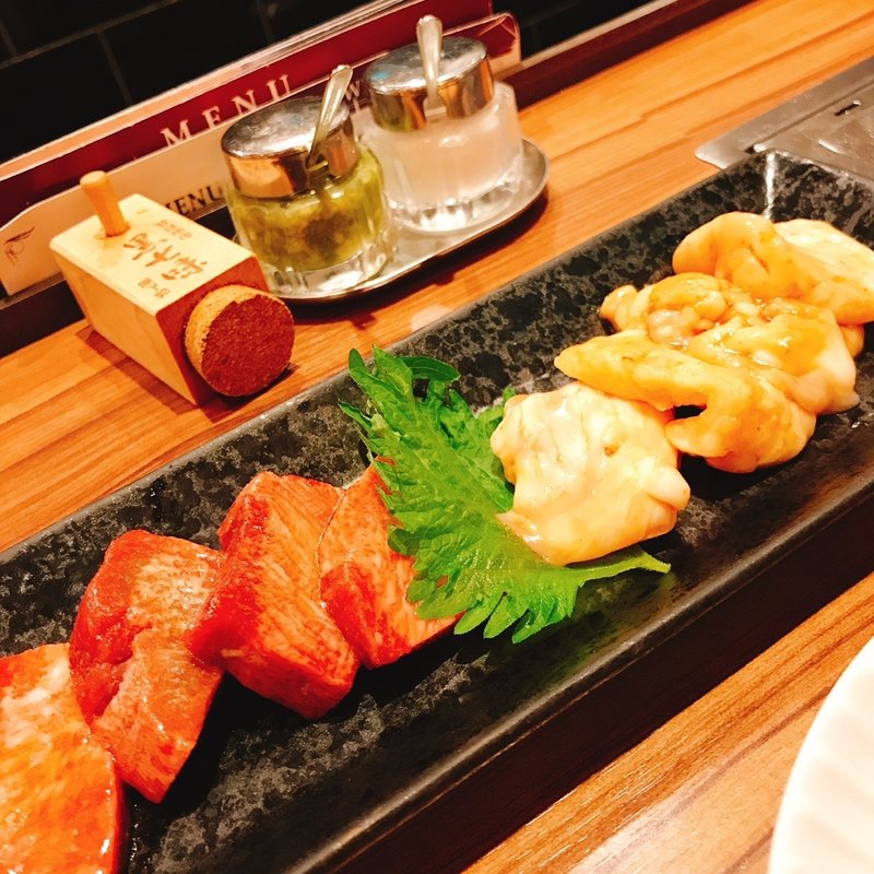 新鮮ホルモンランチ(やきにく萬野 ルクア大阪店)