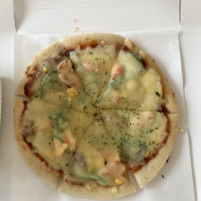 ミックスピザ(レストラン e'f)