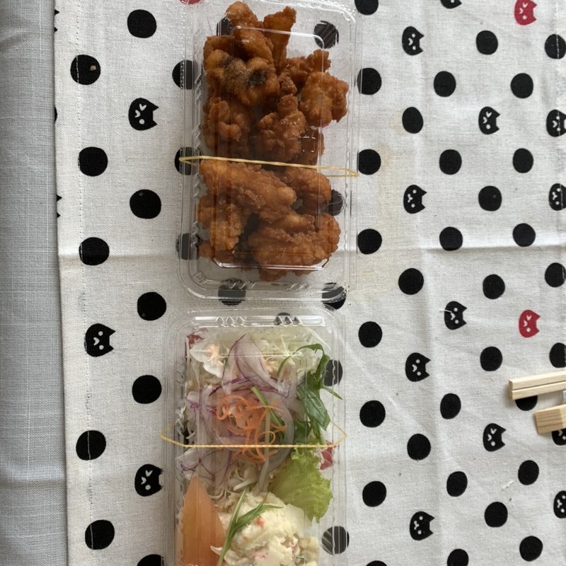 タコザンギ、プチサラダ(レストラン e'f)