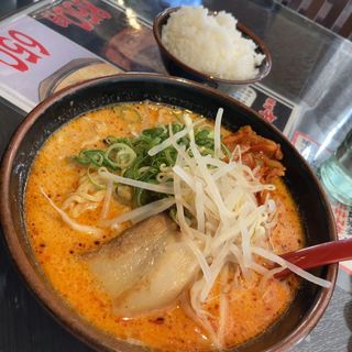 キムチ味噌ラーメン+半ライス(拉麺福徳 永山店 )