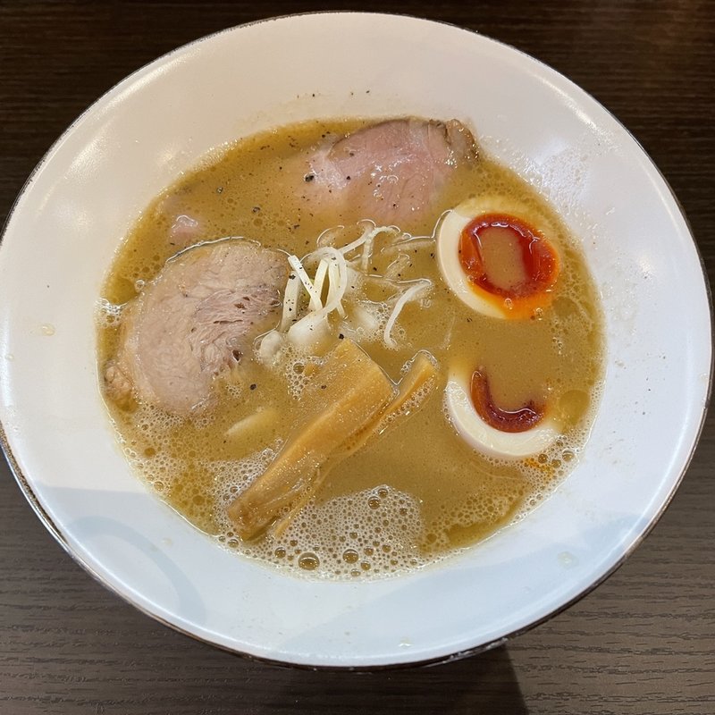 鶏豚骨魚介 noodle(ラーメン　アールピージー)