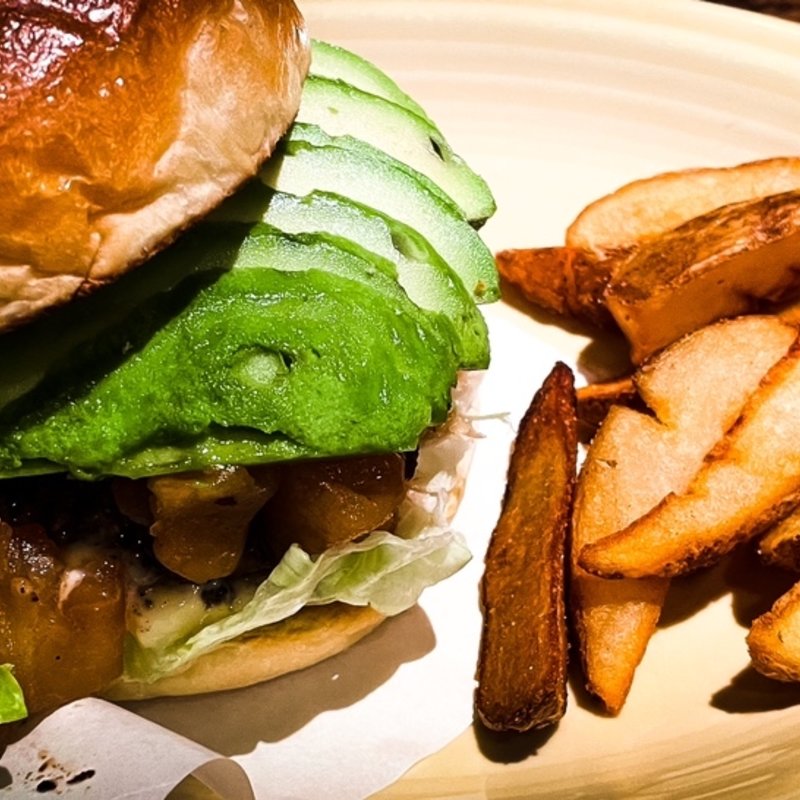 パイン＆アップルバーガー（アボガド アドオン）(codie's)