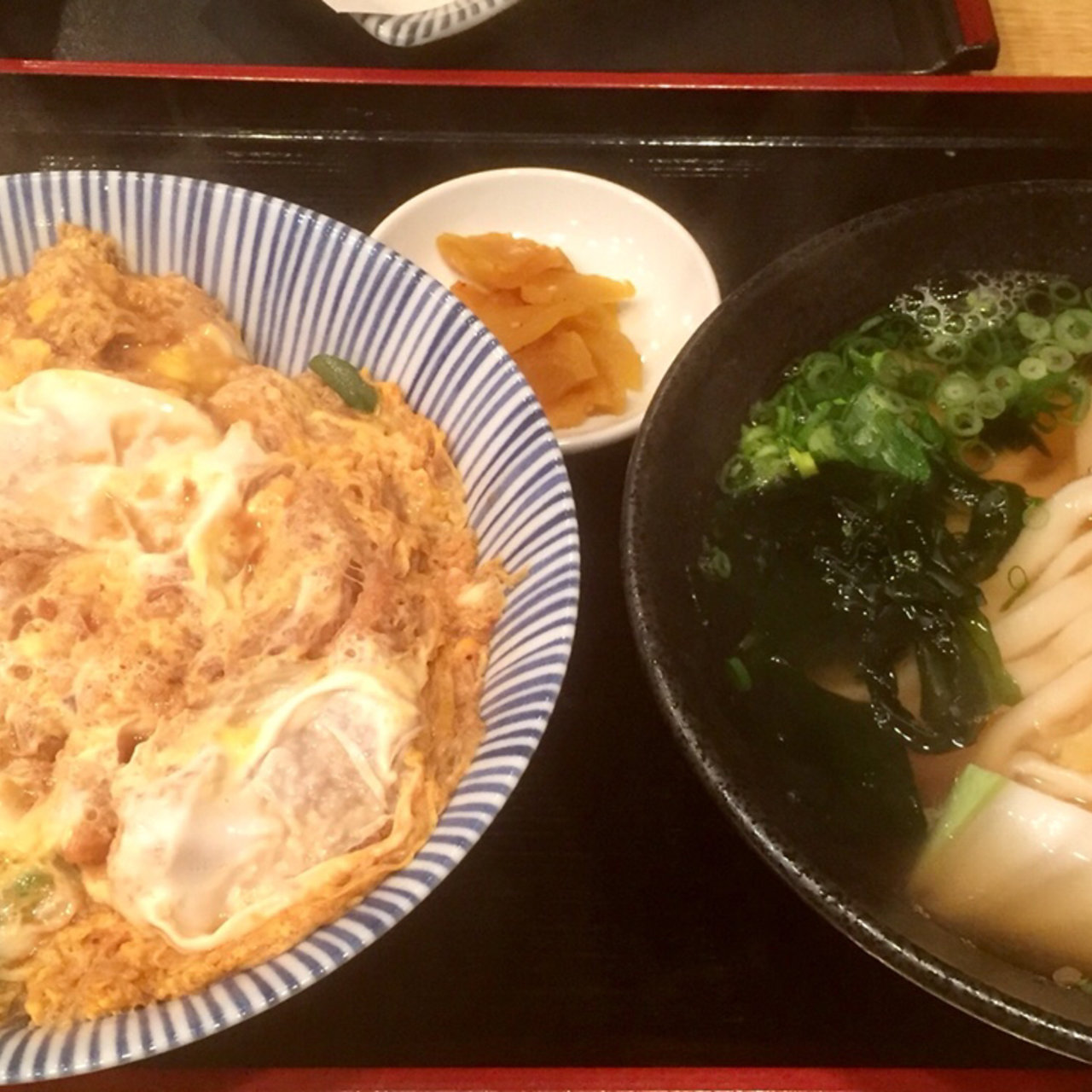 カツ丼とうどんセット 手打ちうどん吉野 の口コミ一覧 おいしい一皿が集まるグルメコミュニティサービス Sarah