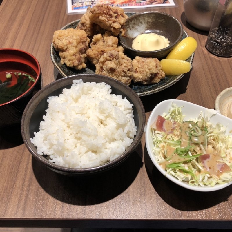 唐揚げ定食(焼き鳥居酒屋 北新地 鳥屋 渋谷道玄坂店)