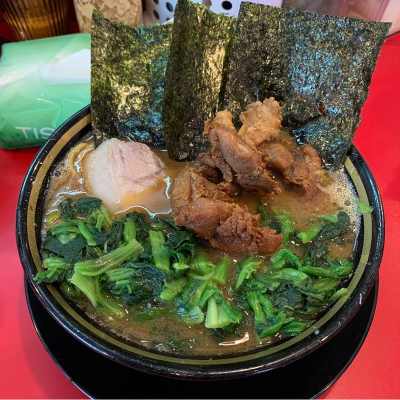 ラーメン(中盛無料)(家系ラーメン 神道家)