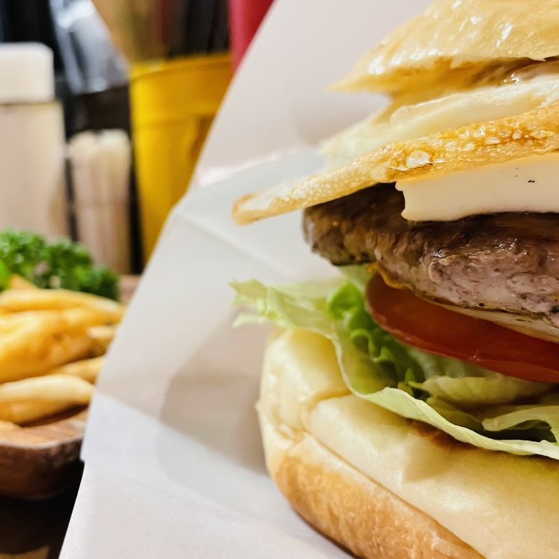 TERIYAKI CREAM CHEESE BURGER＋Flied egg(burger kitchen CHATTY CHATTY)