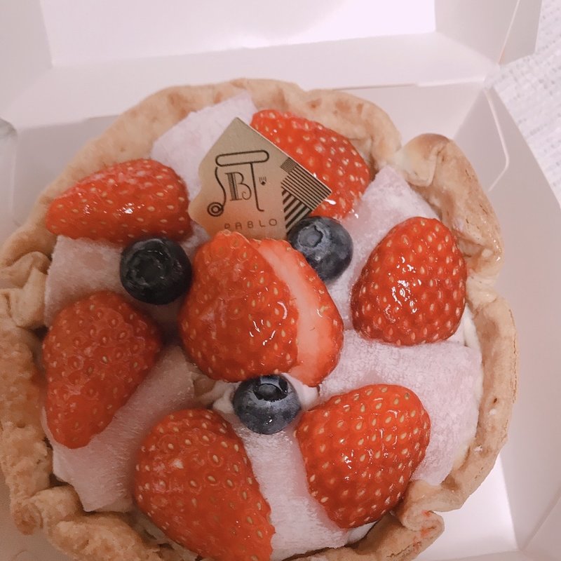 いちご大福チーズタルト(焼きたてチーズタルト専門店 PABLO mini 北千住マルイ店)