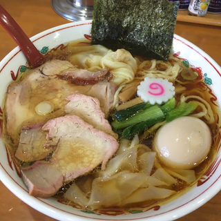 ワンタン麺 味玉入り とら食堂 松戸分店 の口コミ一覧 おいしい一皿が集まるグルメコミュニティサービス Sarah