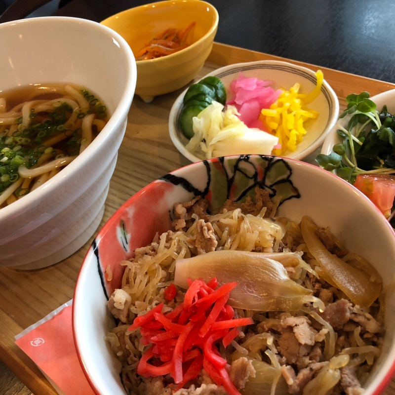 日替わりランチ(すき焼き丼と小うどん)(創作和食ダイニング ふくすけ )
