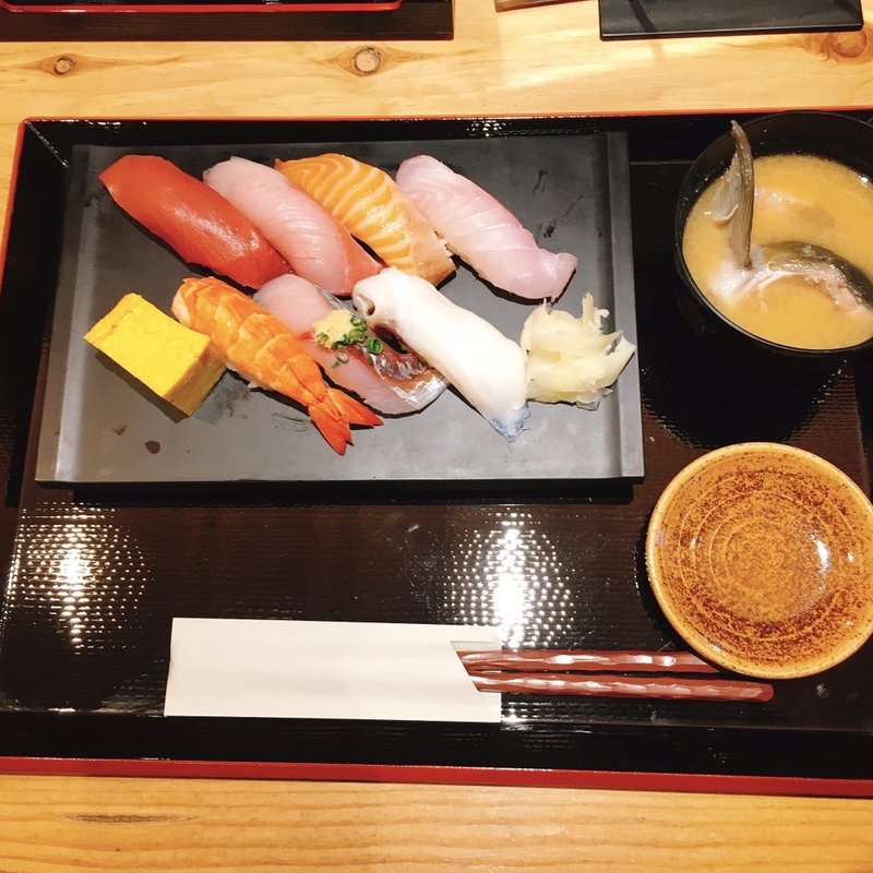 Kazuにぎり＋あら汁(寿司バル 和 -kazu-)