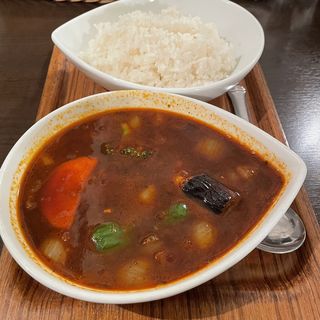 スープカレー　黒　野菜　2辛(鴻オオドリー 神田駿河台店)