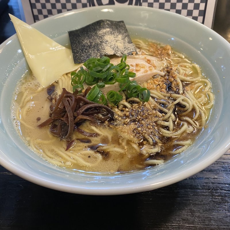 白湯らぁ麺(ロックンビリーS1 （スーパーワン）)