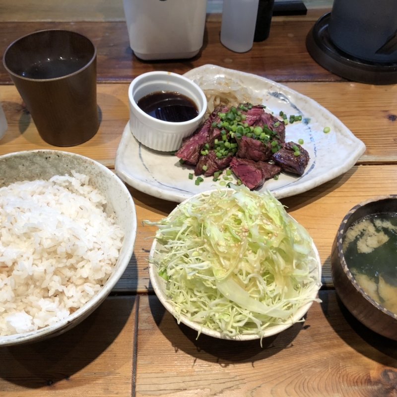 牛ハラミ焼き定食(しずる 経堂店)