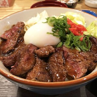 ステーキ丼(亀山学)