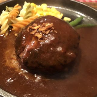 鉄板焼きハンバーグ200g(KURAUZO ハンバーグ&ステーキ食堂)