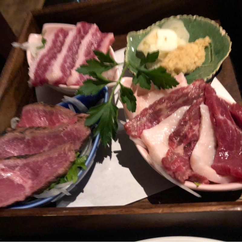 【馬刺し】(ぶあいそ 別邸 )