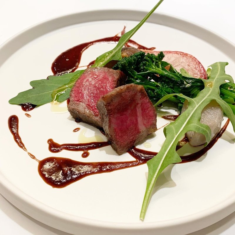 黒毛和牛のアロッスト 減農薬栽培の季節野菜を添えて(代官山ASO チェレステ 日本橋店)