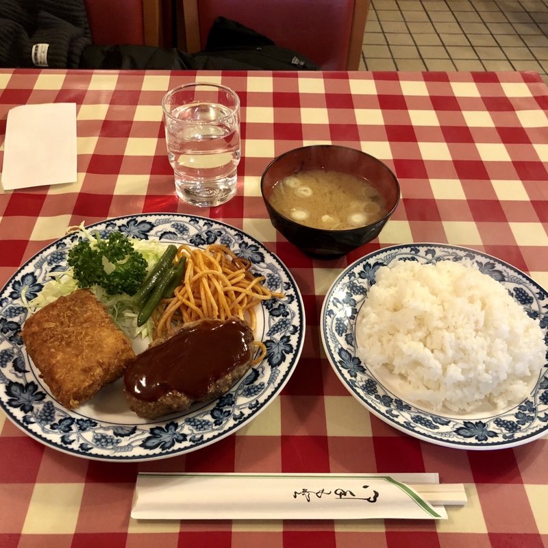 Aランチ（カニクリームコロッケ＆ハンバーグ）(河鹿 （カジカ）)