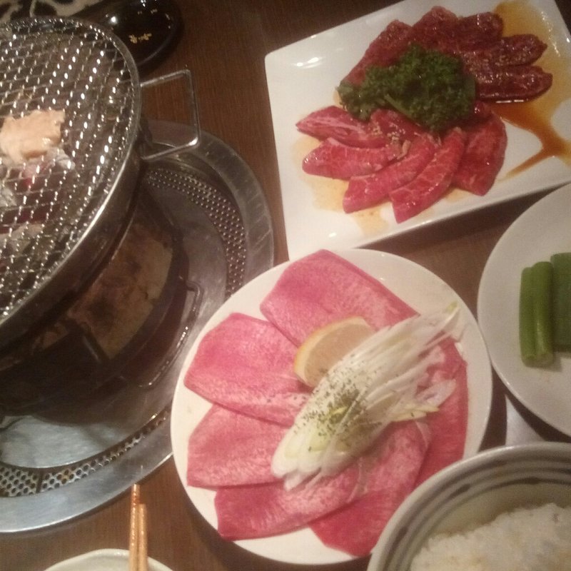 ホルモン・ねぎ塩タン(どんぐり)