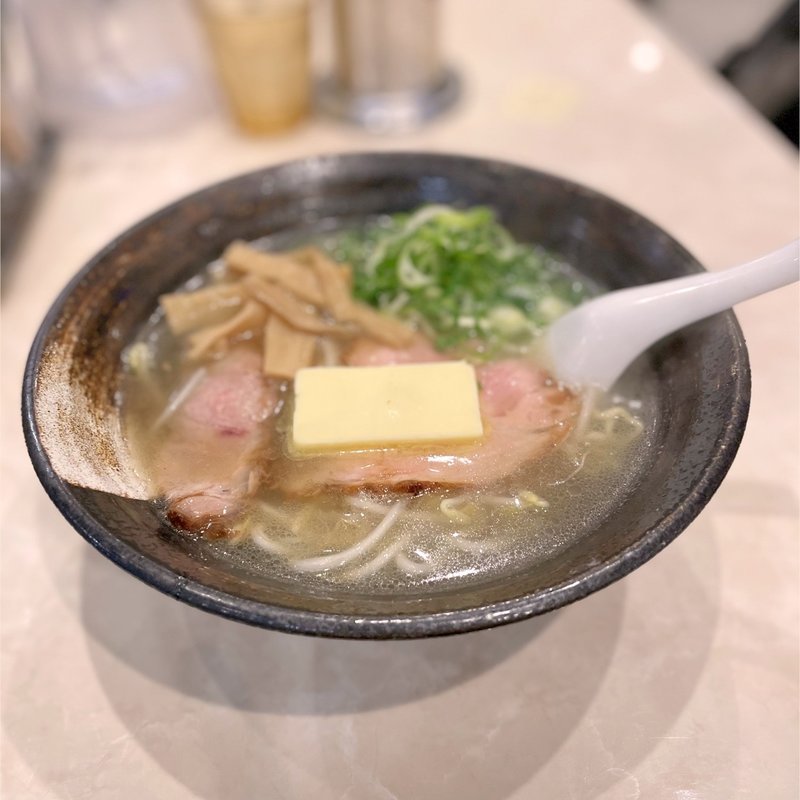 塩バターラーメン(博多川端どさんこ 博多デイトス店)