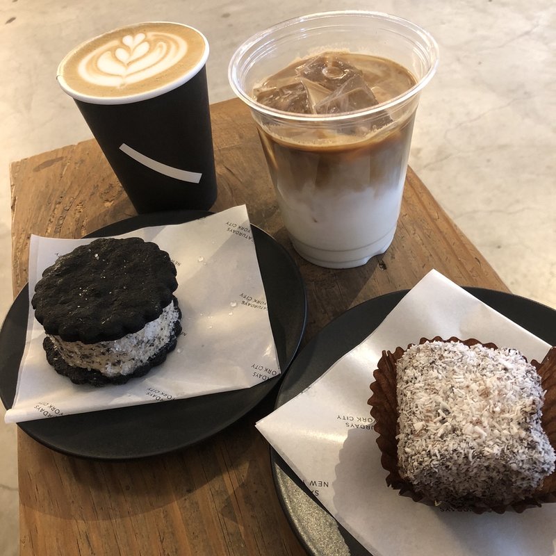 カフェラテ(Saturdays NYC Osaka)