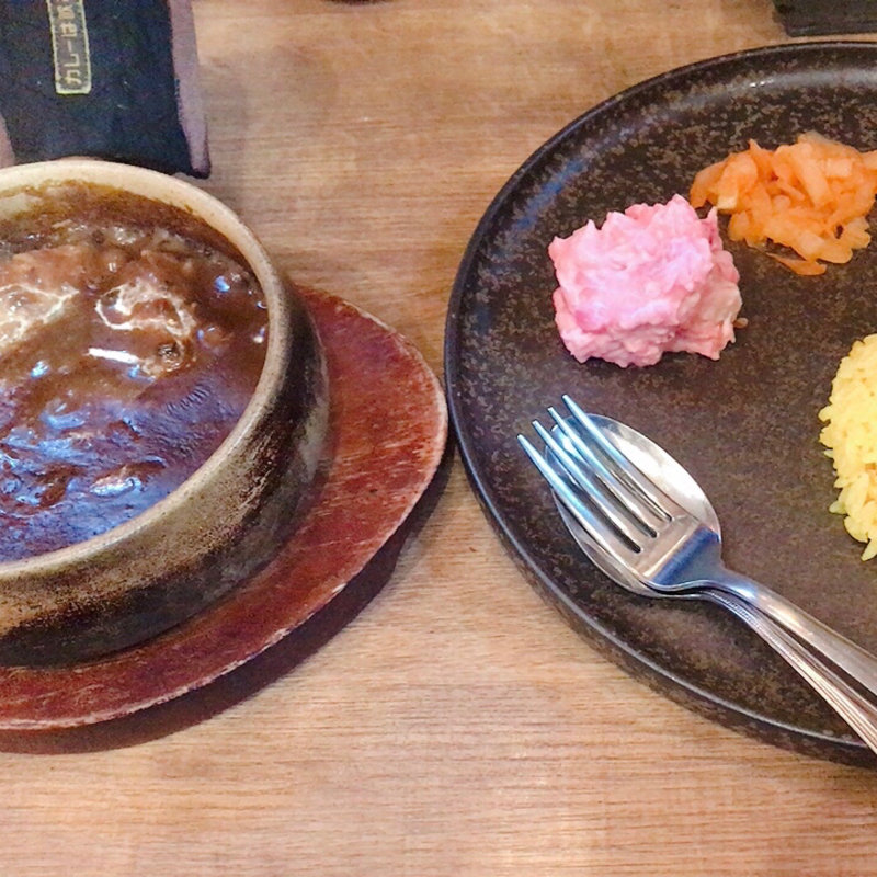 (カレーは飲み物　壺)