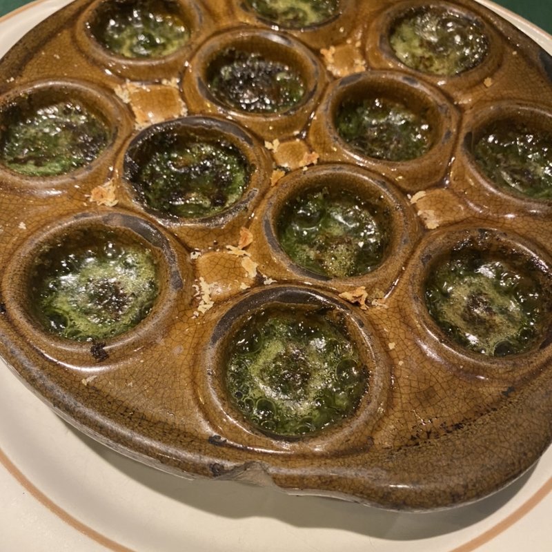 エスカルゴの森林風味(ロシヤ料理 ラルース)