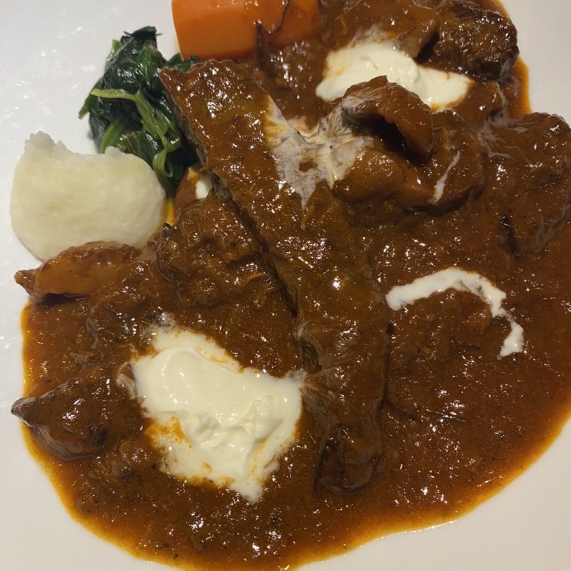 ビーフストロガノフ(ロシヤ料理 ラルース)