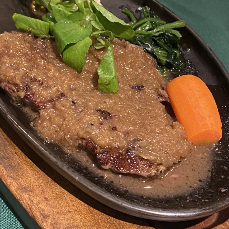 シャリアピン ステーキ(ロシヤ料理 ラルース)