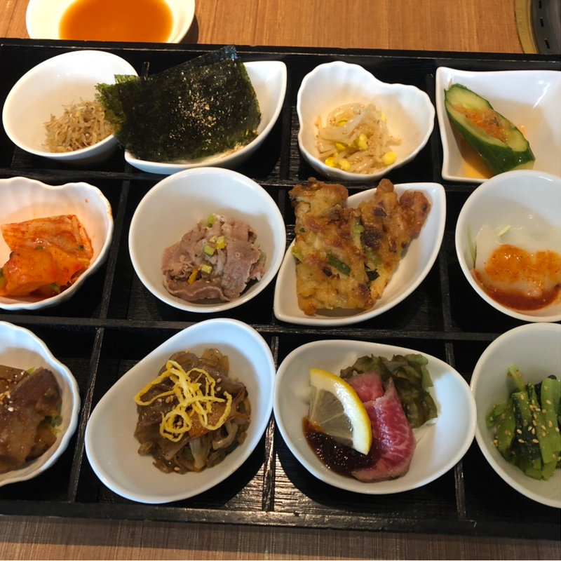 お昼の十六膳コース(釜山道川 八阪町別館)