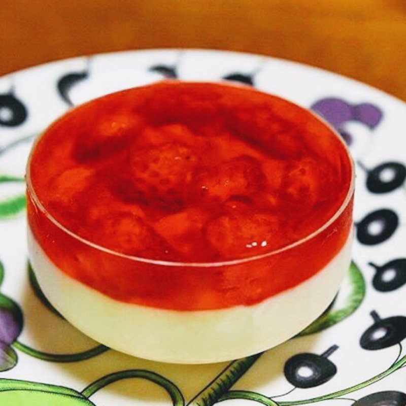 イチゴのパンナコッタ(いちびこ 太子堂店)