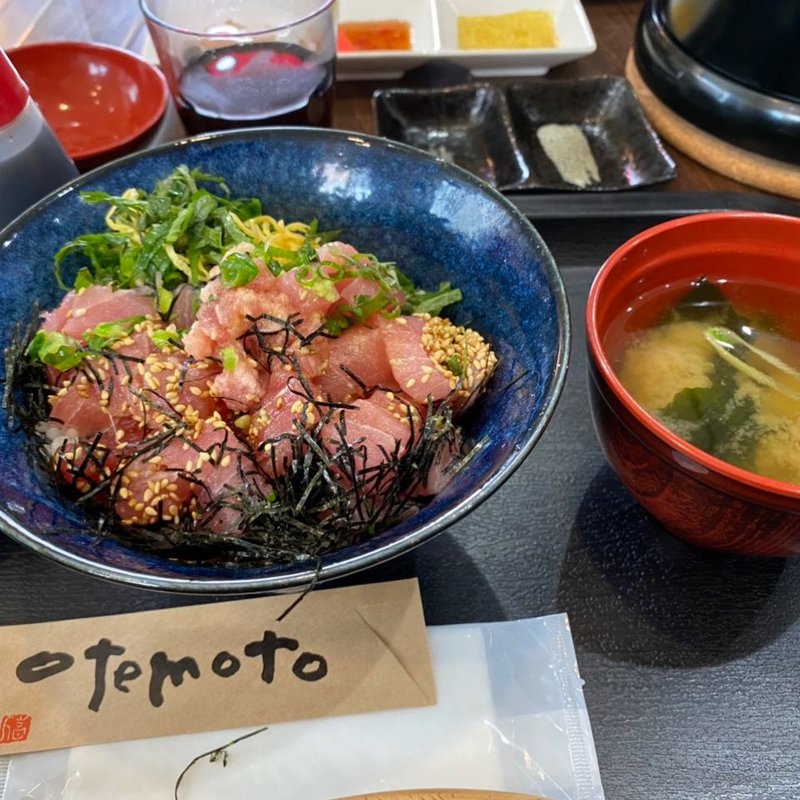 マグロ丼セット(合格屋)
