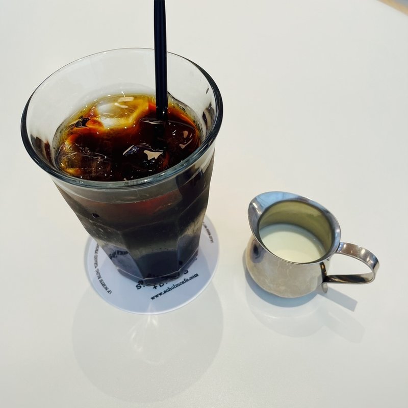 アイスコーヒー(SØHOLM CAFE+DINING 梅田)