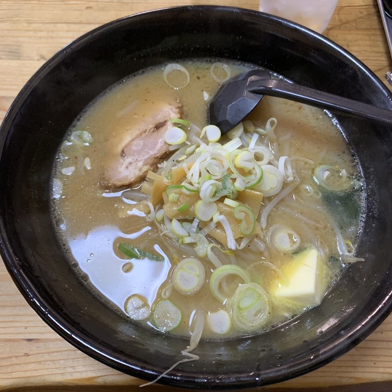 バターラーメン（味噌）(らーめん小国)