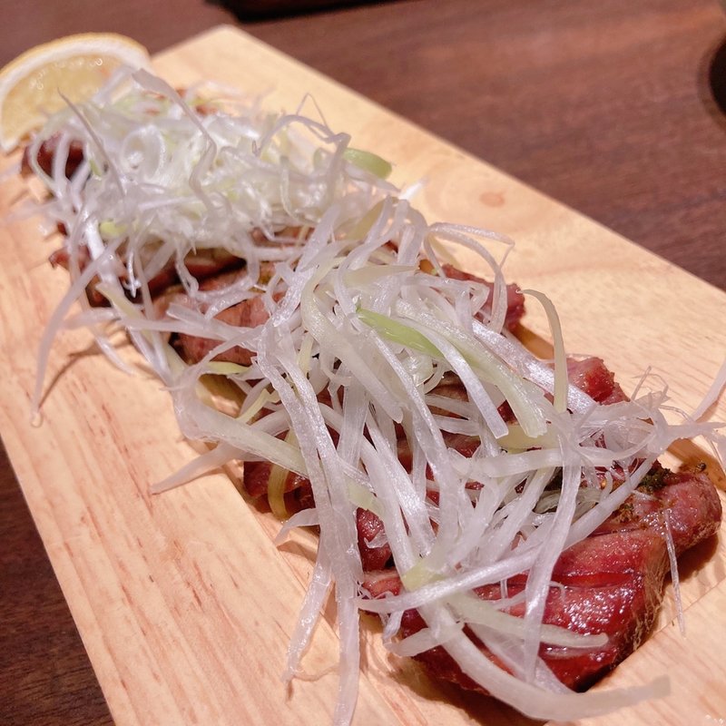 厚切り牛タン焼き(怪獣酒場)