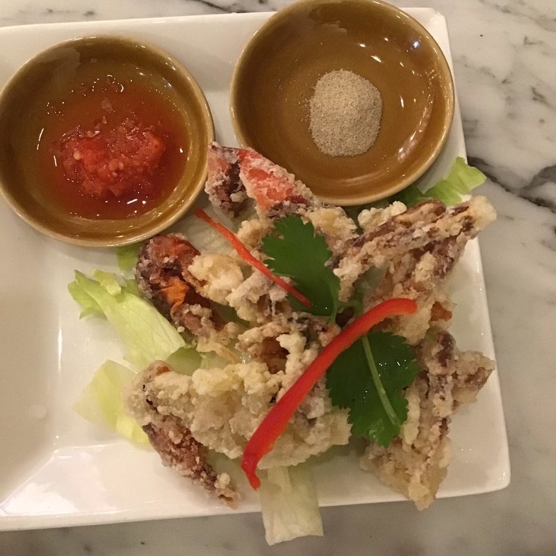 ソフトシェルクラブの唐揚げ(シンガポール海南鶏飯　日本橋三井タワー店)