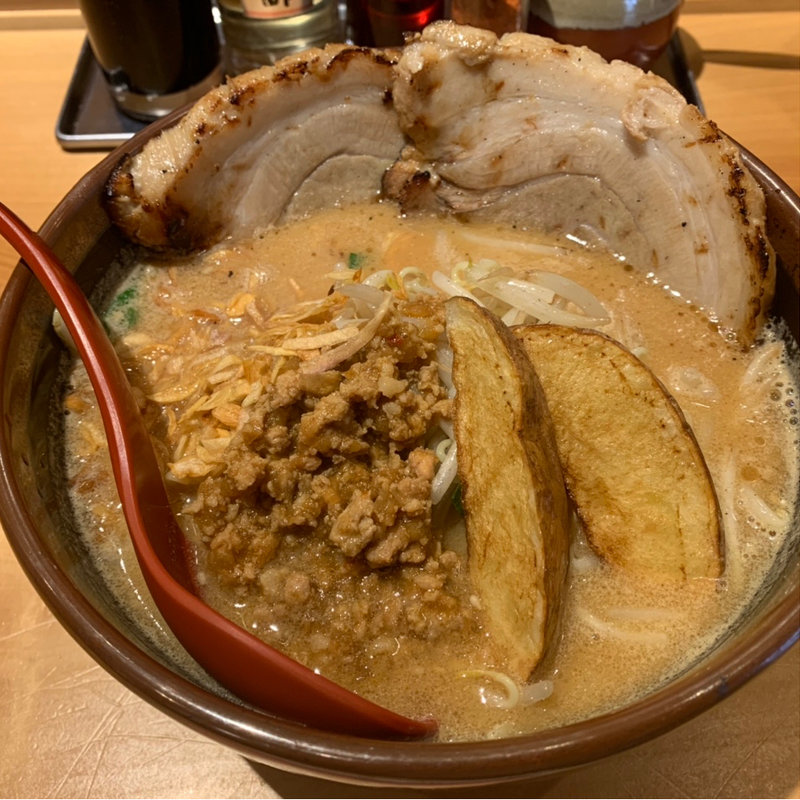 北海道味噌炙りチャーシューラーメン(味噌乃屋田所商店　国分町店)